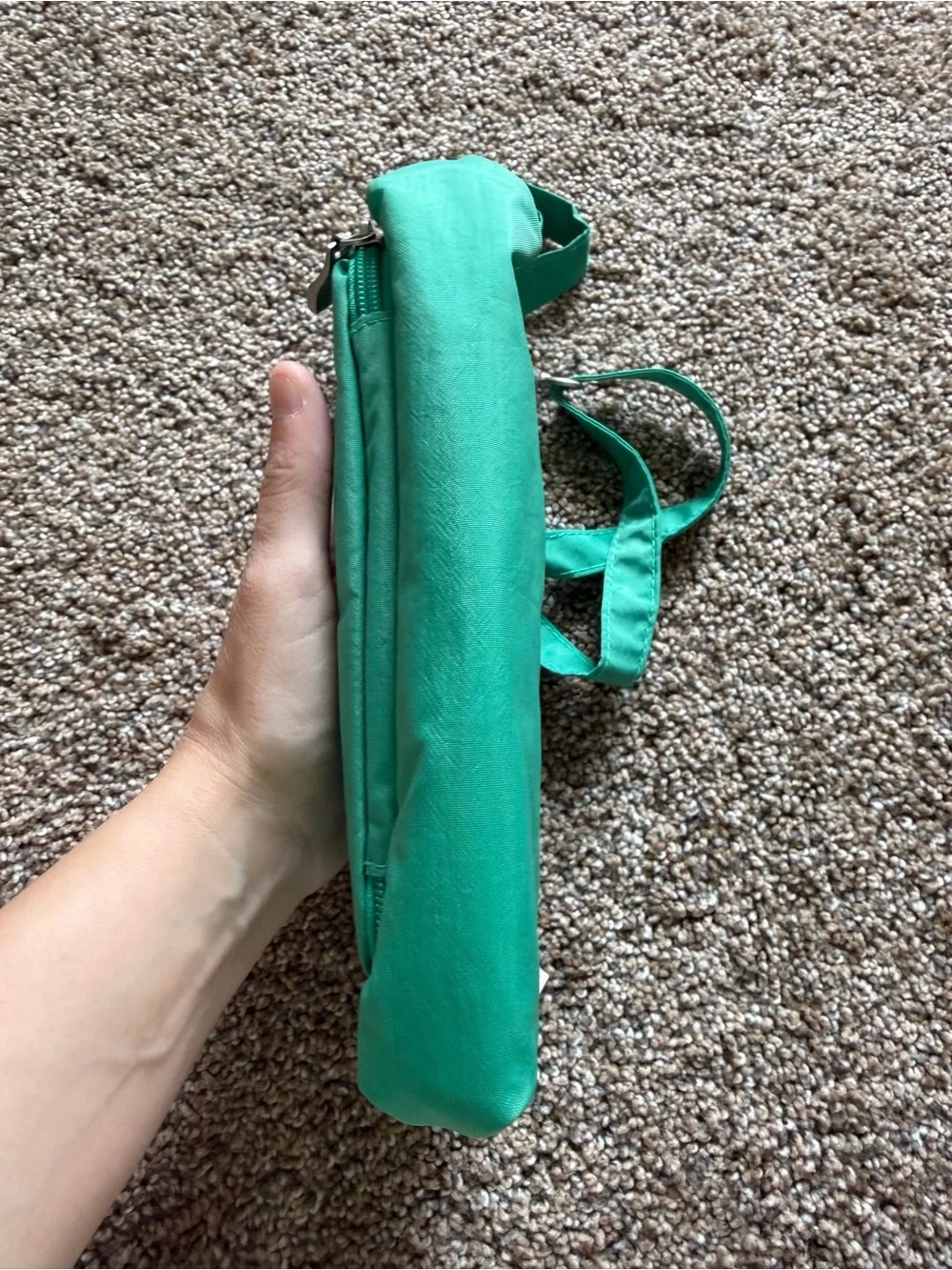 BAGGALLINI Kelly Green Small Nylon Zippered Crossbody Shoulder Bag